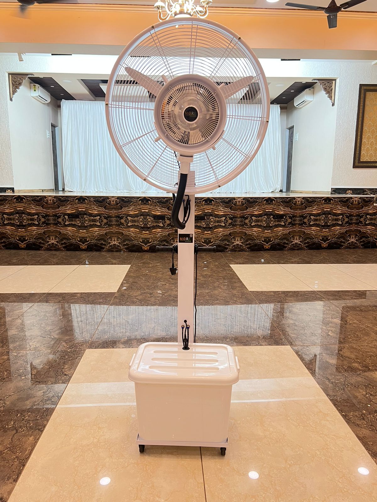 white mist fan